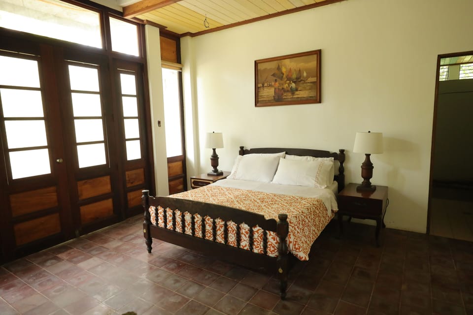 Kasoy | Individually decorated, individually furnished, bed sheets