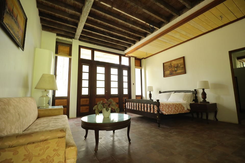Kasoy | Individually decorated, individually furnished, bed sheets