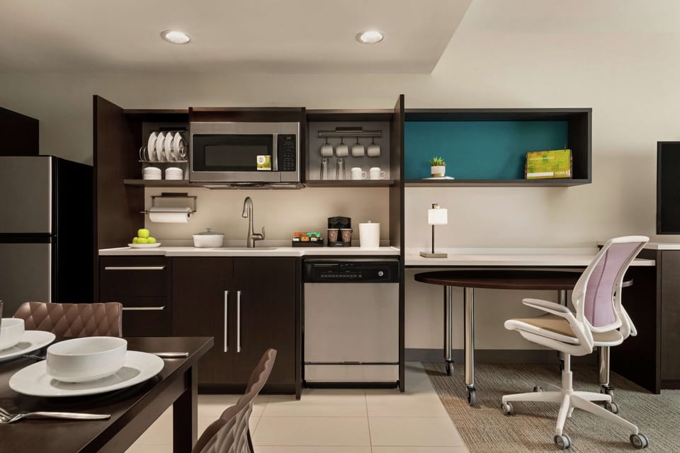 In-room safe, free cribs/infant beds, free WiFi, bed sheets