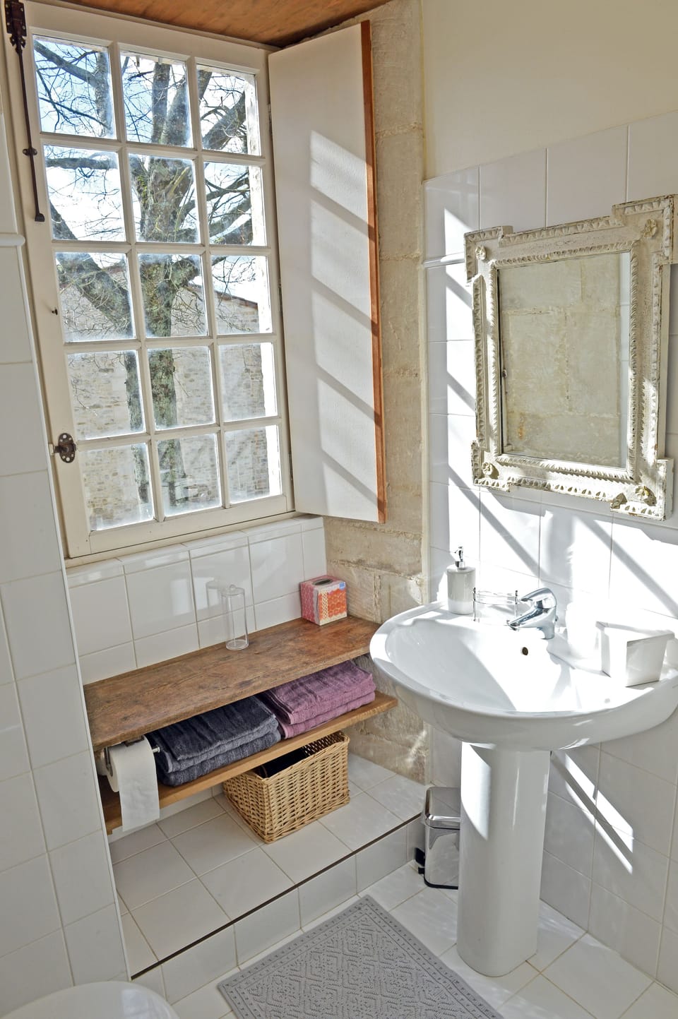 Double Room | Bathroom sink