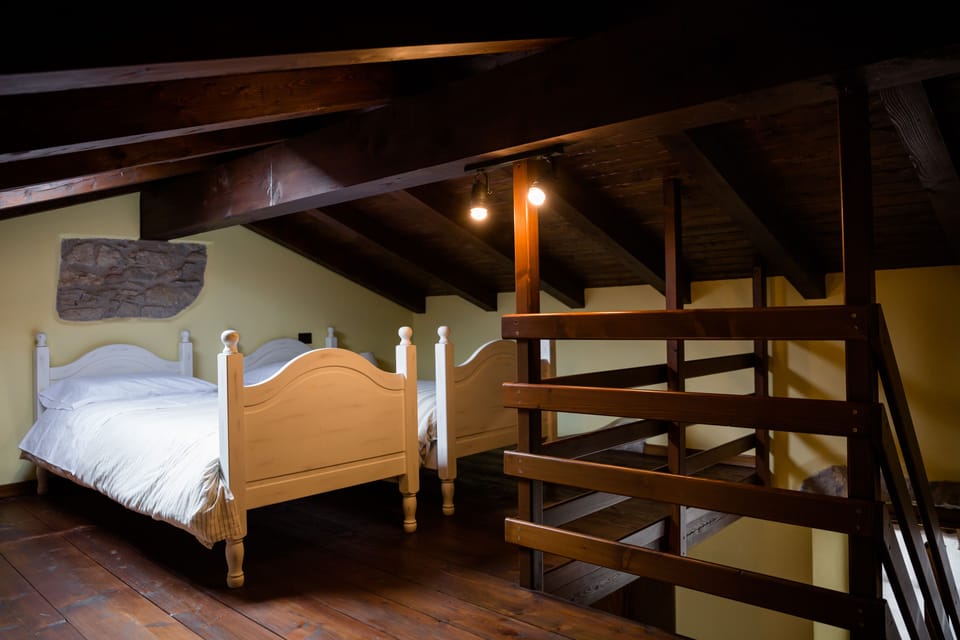 Deluxe Loft, Balcony, Valley View | Bed sheets