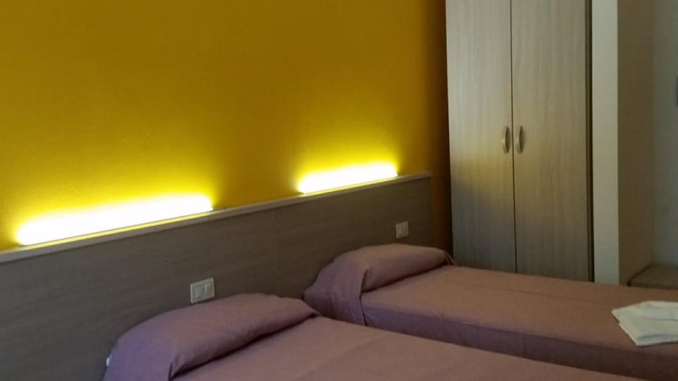 Bed sheets, wheelchair access