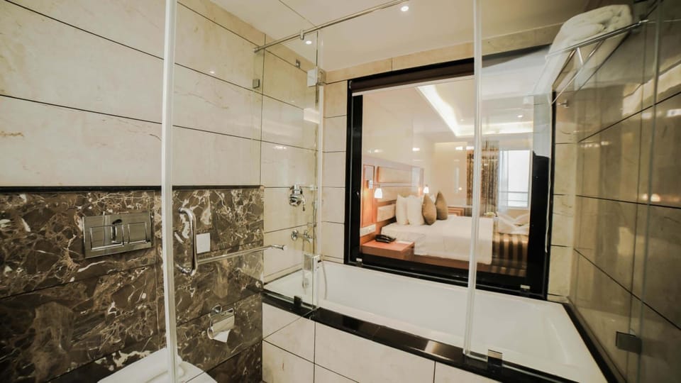 Shower, towels