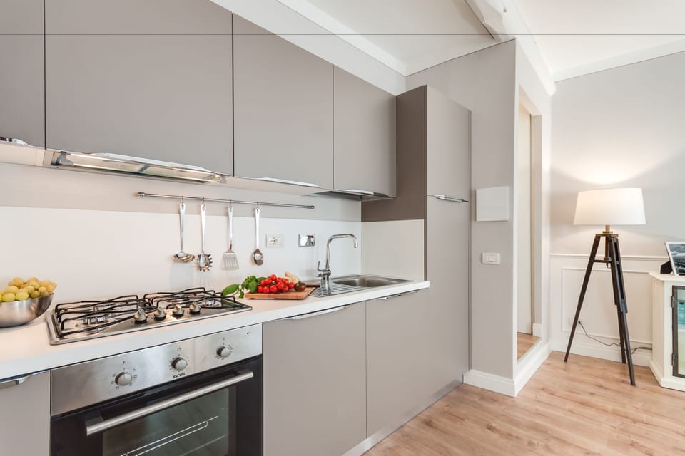 Apartment, 2 Bedrooms | Private kitchen | Fridge, microwave, oven, electric kettle