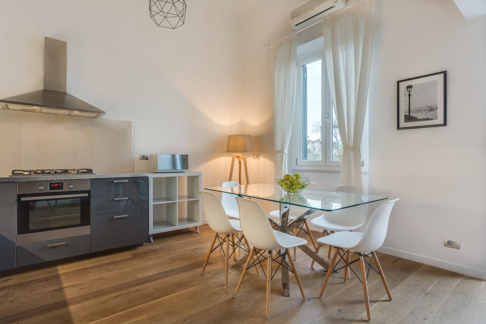 Apartment, 3 Bedrooms | In-room dining