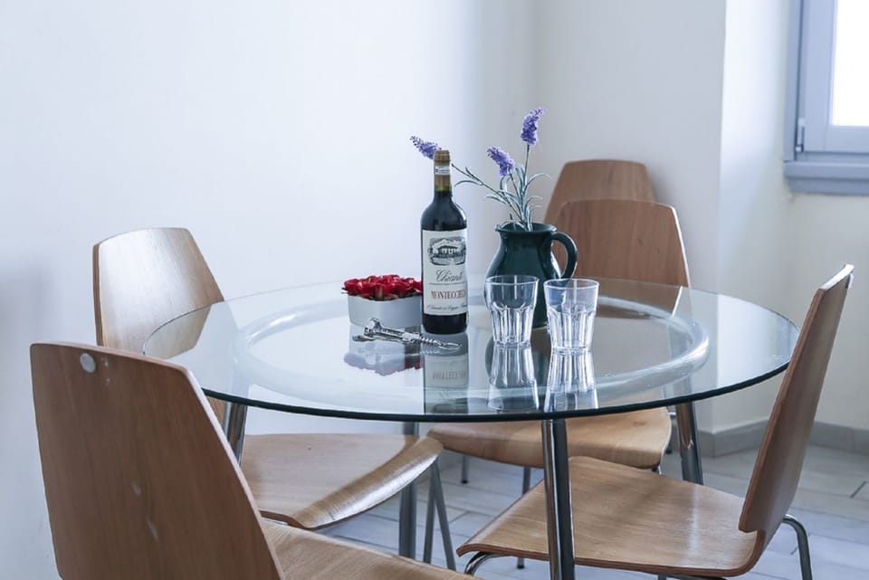 Apartment, 2 Bedrooms | In-room dining