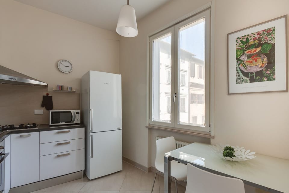 Apartment, 2 Bedrooms | Private kitchen | Fridge, microwave, oven, stovetop