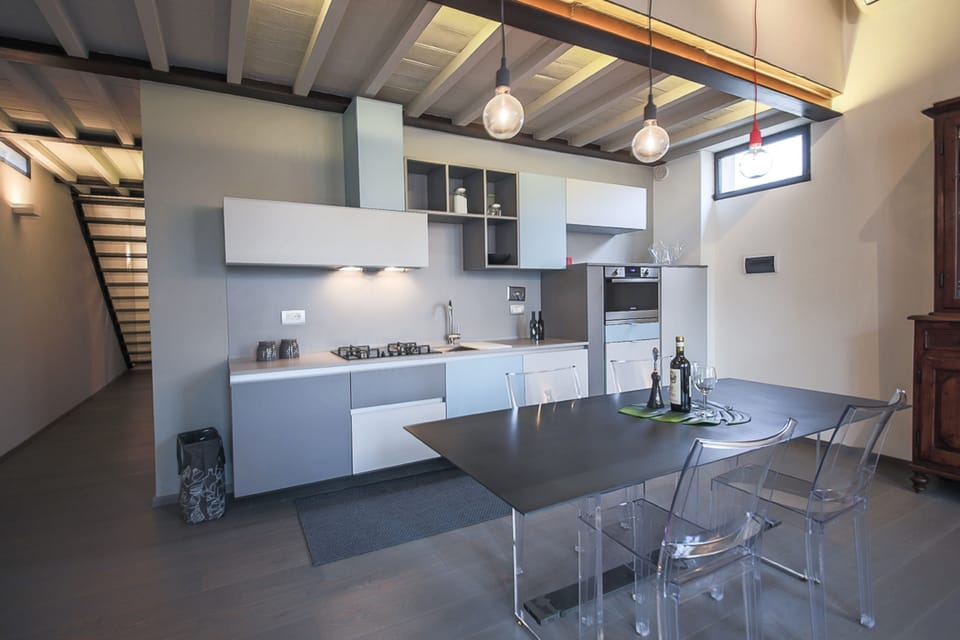Apartment, 2 Bedrooms | In-room dining