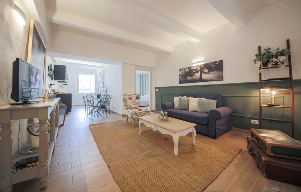 Apartment, 2 Bedrooms | 2 bedrooms, cribs/infant beds, free WiFi, bed sheets