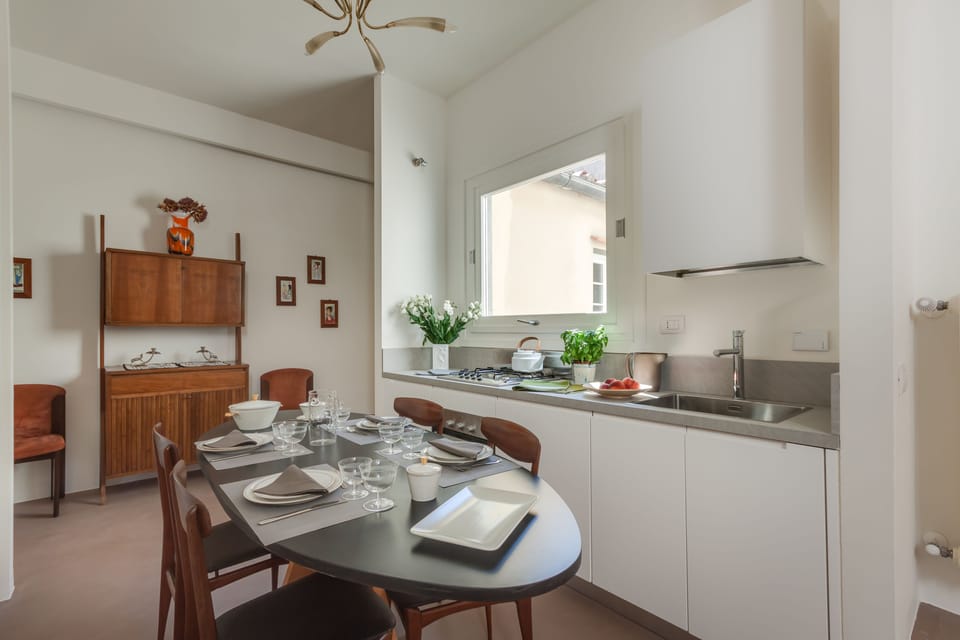 Apartment, 3 Bedrooms | In-room dining