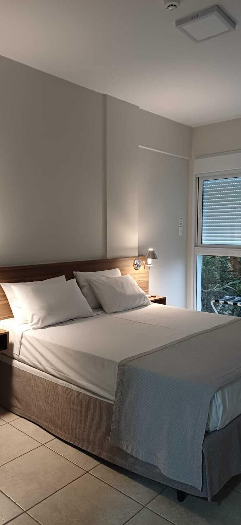 Standard Double Room, 1 Queen Bed, Air conditioning | Minibar, desk, blackout drapes, soundproofing