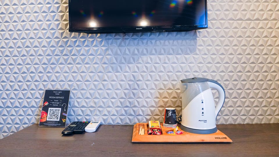 Premium bedding, minibar, desk, laptop workspace