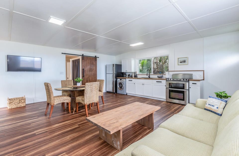 Lock off unit living room, dinning kitchen. Not included, message to boom.
