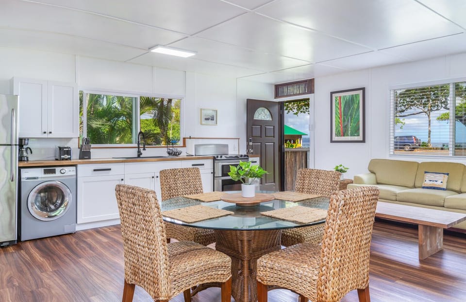 Lock off unit living room, dinning/ kitchen. Not included, message to boom. 