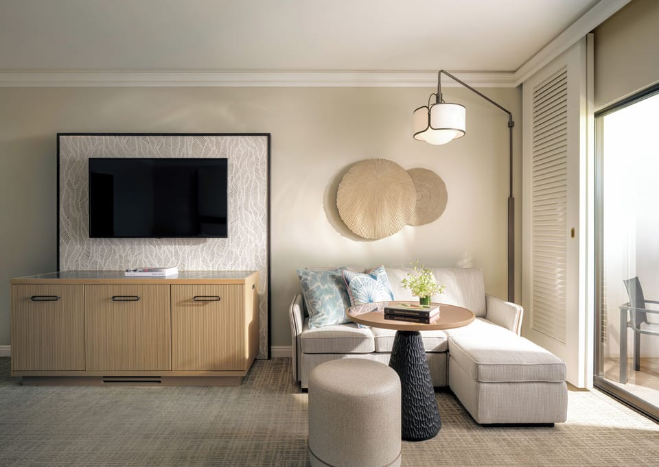 Hypo-allergenic bedding, in-room safe, desk, laptop workspace