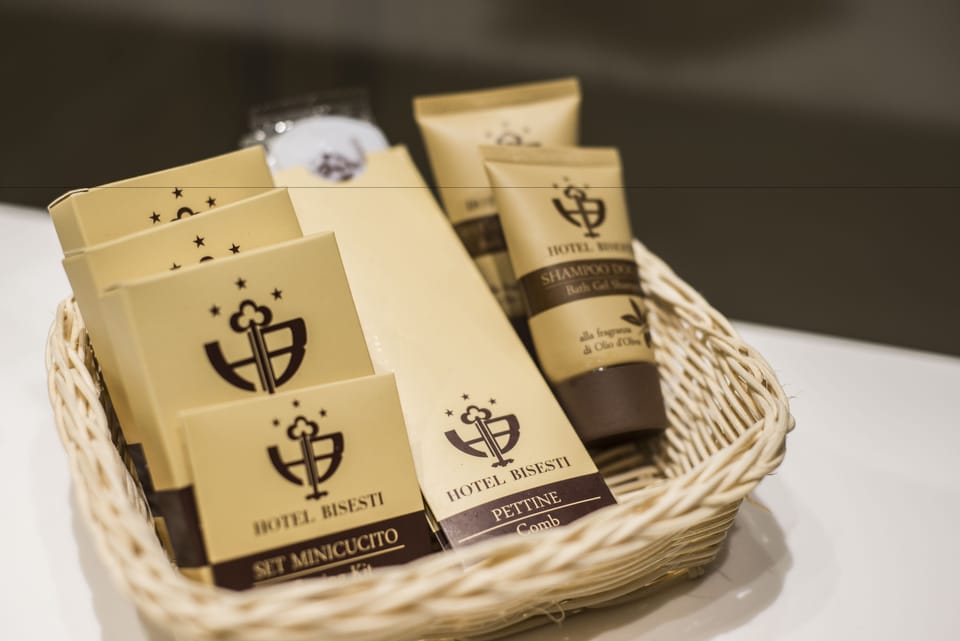 Shower, rainfall showerhead, free toiletries, hair dryer