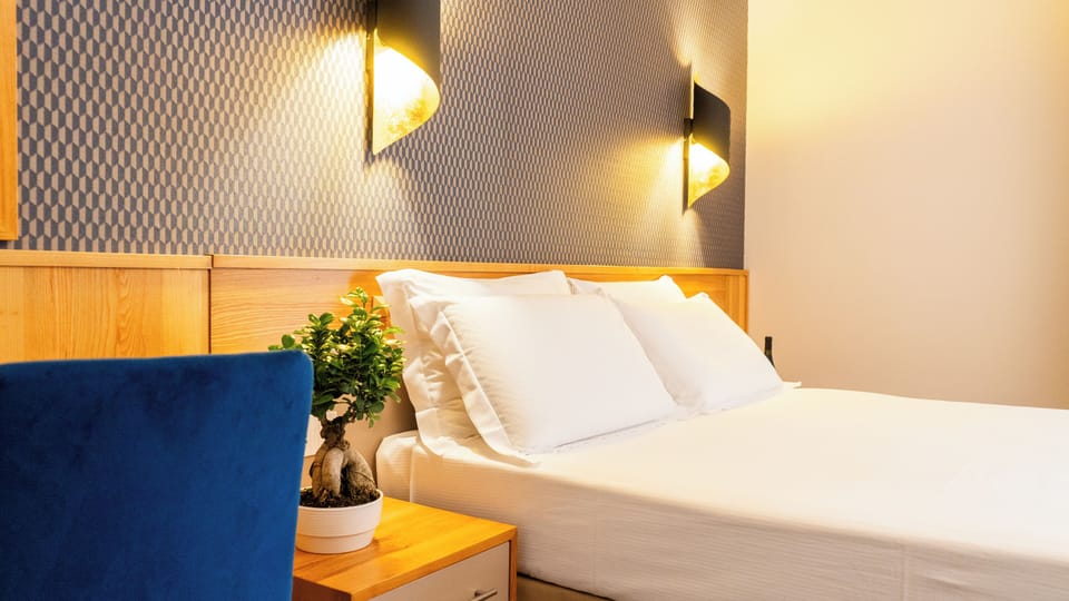 Premium bedding, in-room safe, individually decorated, desk