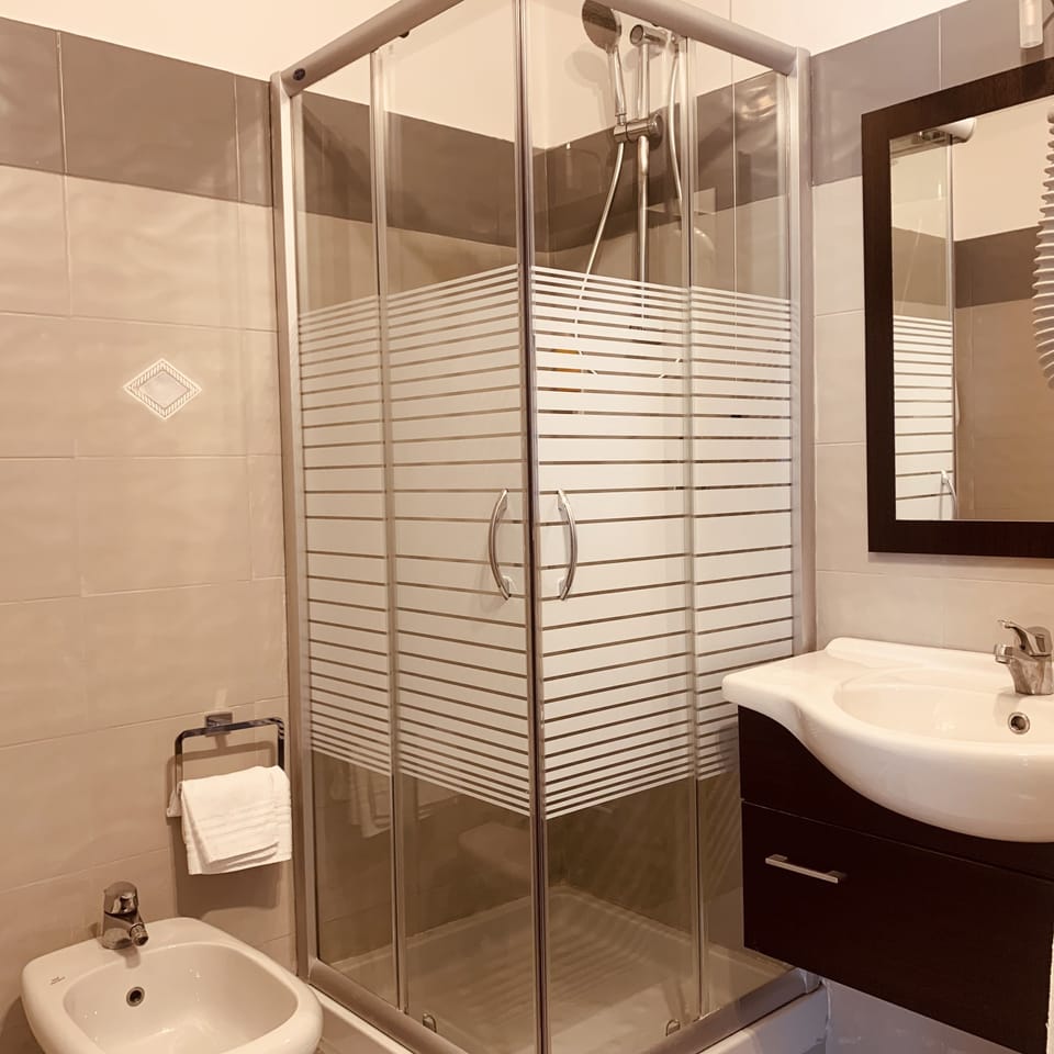 Deluxe Double Room, Private Bathroom, Poolside | Bathroom | Shower, eco-friendly toiletries, hair dryer, bidet