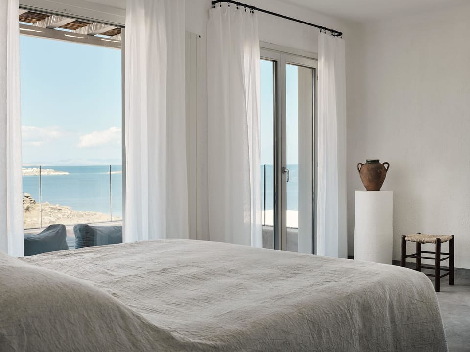 Honeymoon Sunset & Sea View Suite with Heated Plunge Pool | Premium bedding, pillowtop beds, minibar, in-room safe