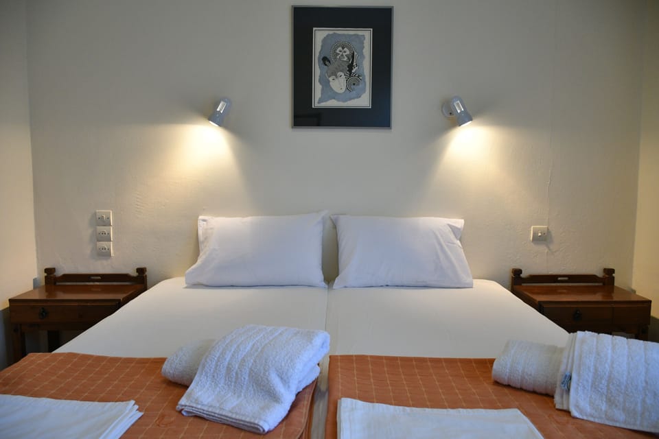 Double Room | Premium bedding, soundproofing, iron/ironing board, free WiFi