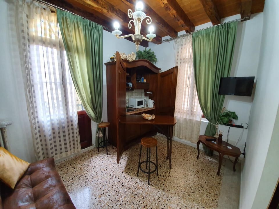 Comfort Suite | Living room | TV