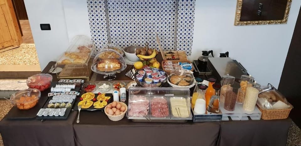 Daily buffet breakfast for a fee
