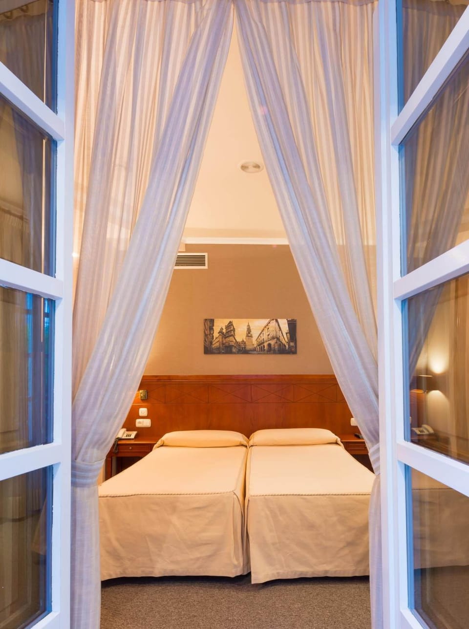 In-room safe, desk, soundproofing, iron/ironing board