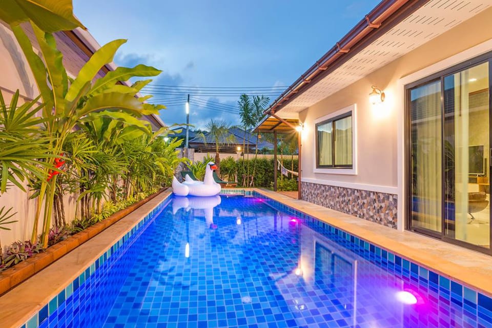 Four Bedrooms Villa | Terrace/patio