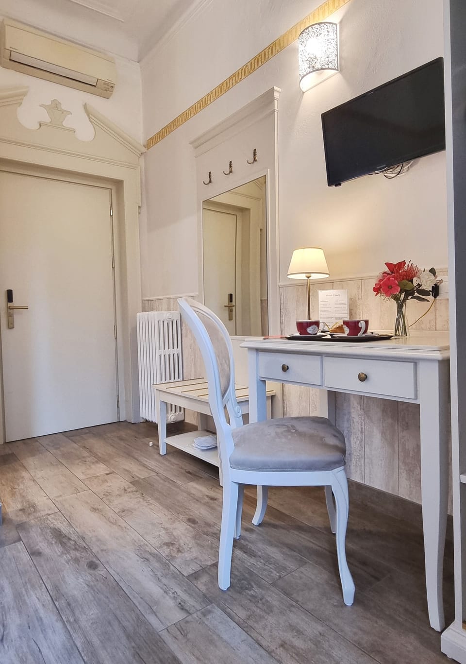In-room safe, desk, blackout drapes, soundproofing