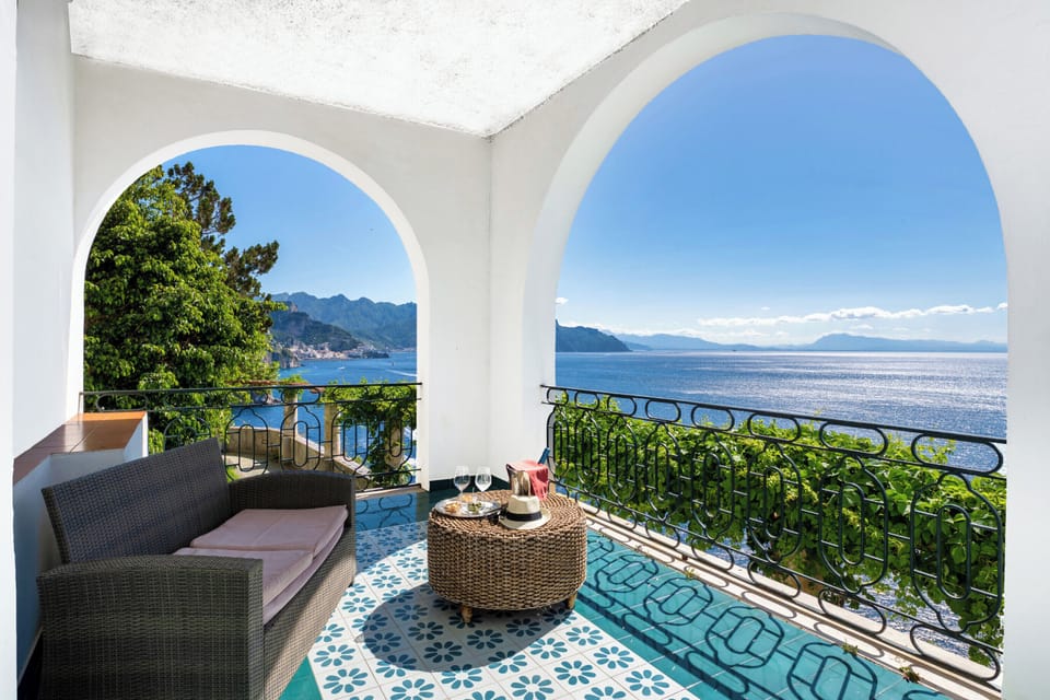 Deluxe Suite, Balcony, Sea View | Balcony