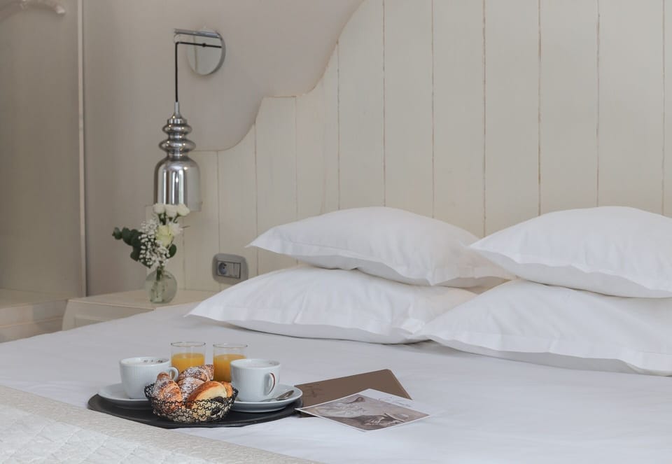 Suite, Sea View | In-room safe, individually decorated, individually furnished