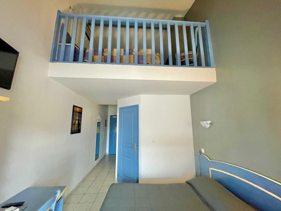 Comfort Quadruple Room, Balcony | In-room safe, desk, soundproofing, free WiFi