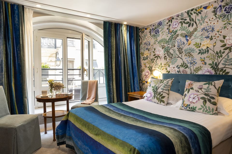Deluxe Double or Twin Room | Minibar, in-room safe, desk, blackout drapes
