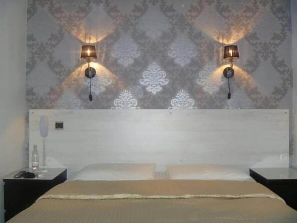In-room safe, desk, free WiFi, bed sheets