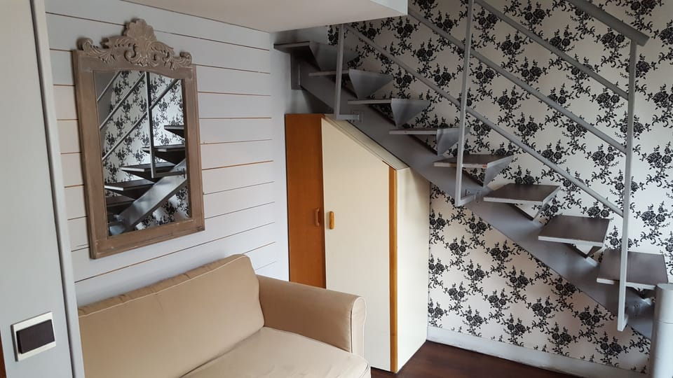 Quadruple Room | In-room safe, desk, free WiFi, bed sheets