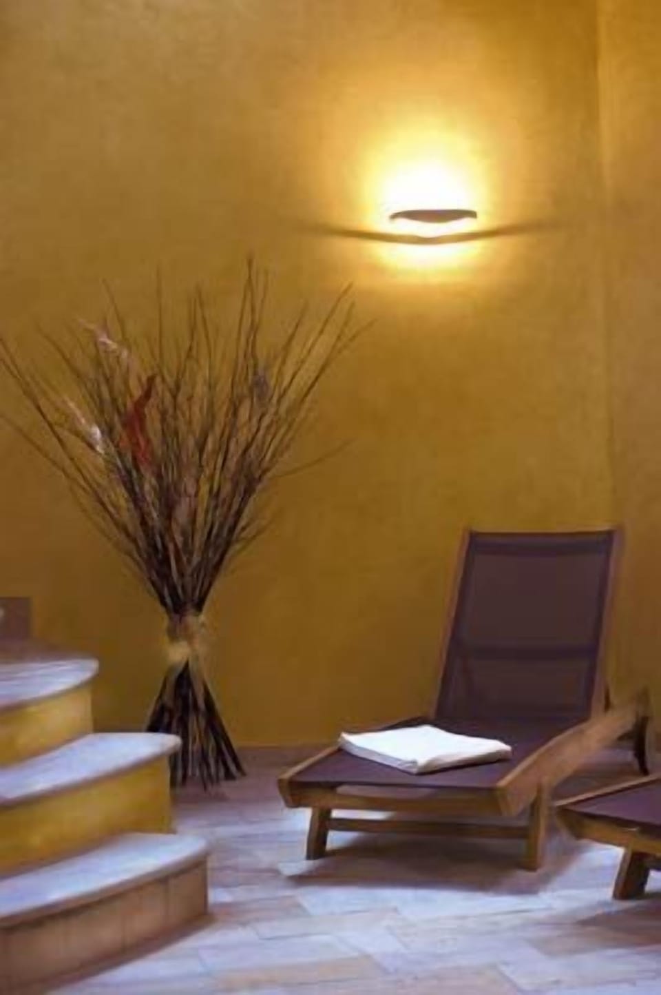 Sauna, hot tub, steam room, body treatments, body wraps, body scrubs