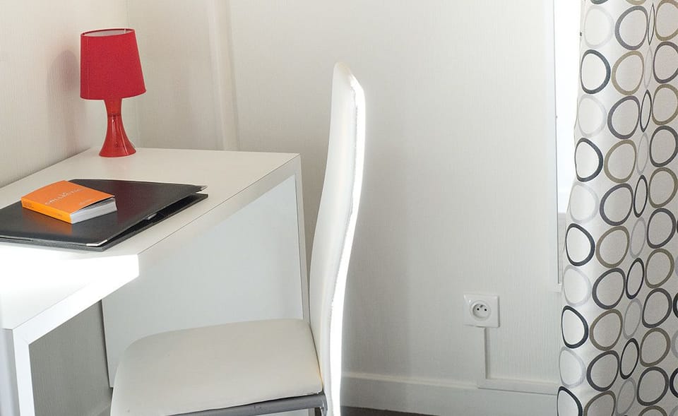 Room (Chambre Esprit de Famille) | Room amenity