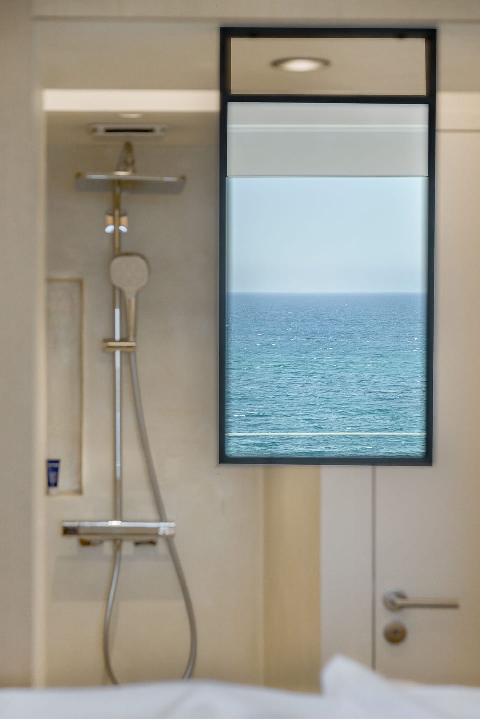 Superior Room, Balcony, Sea View | Bathroom | Shower, rainfall showerhead, designer toiletries, hair dryer