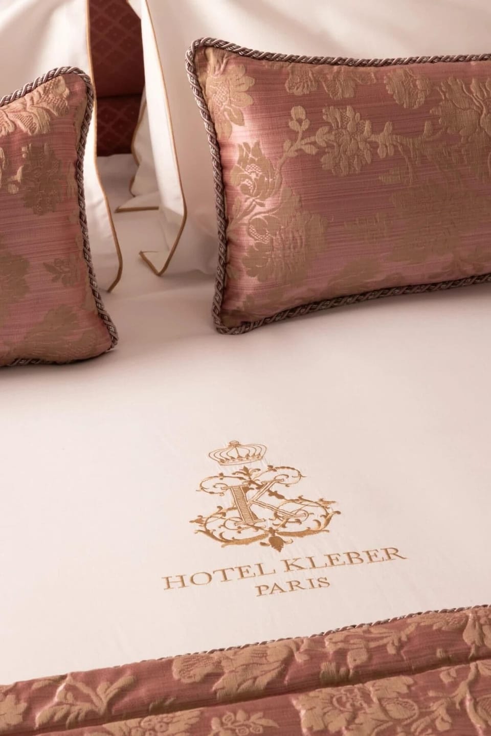 Egyptian cotton sheets, premium bedding, minibar, in-room safe