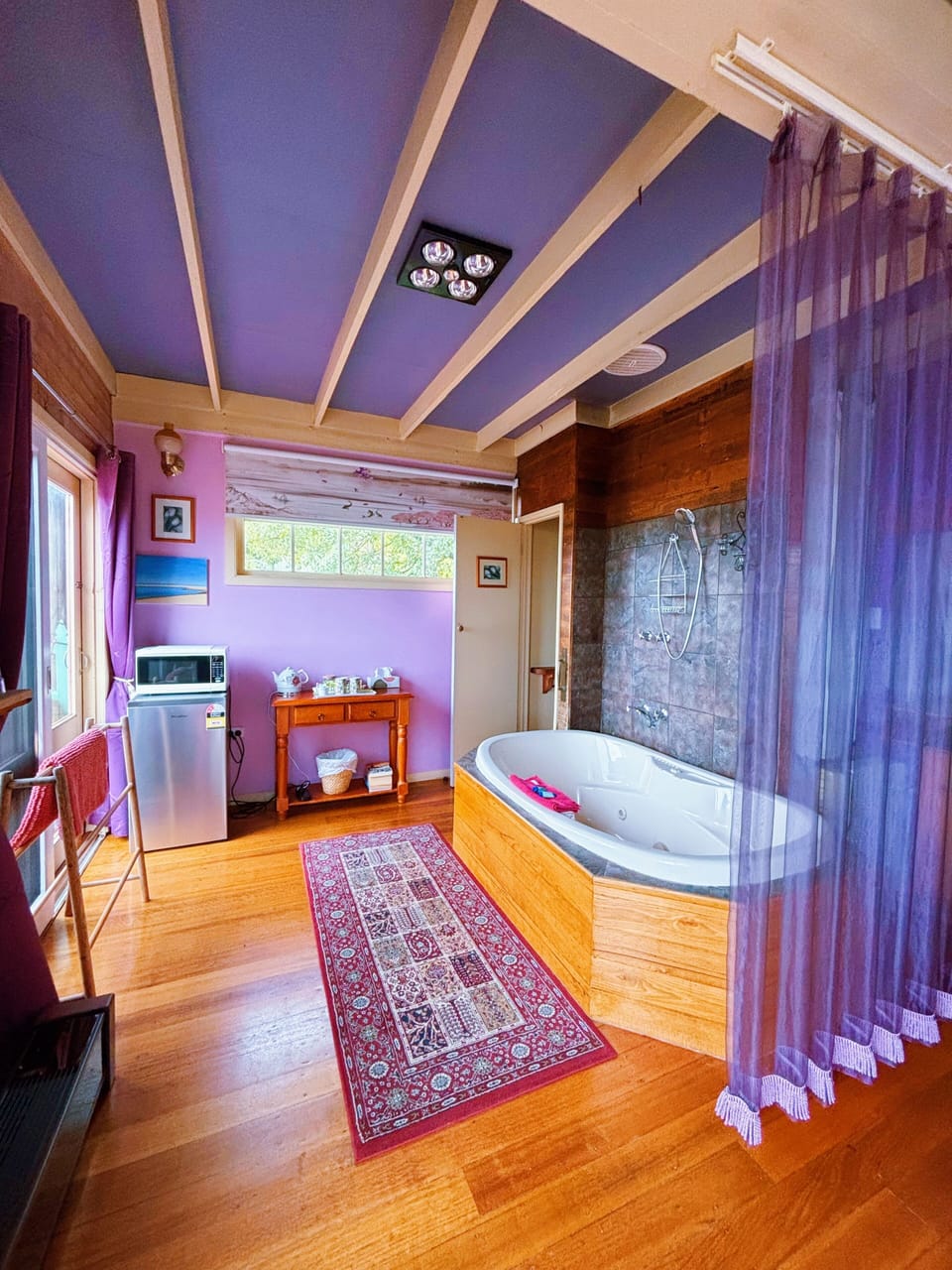 Romantic Double Room, 1 Queen Bed, Sea View | Bathroom | Free toiletries, hair dryer, bathrobes, towels