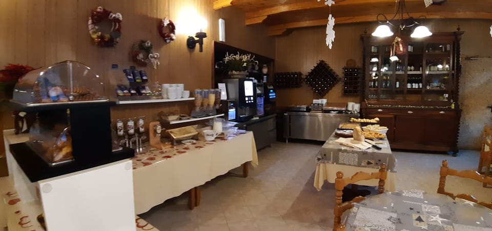 Free continental breakfast