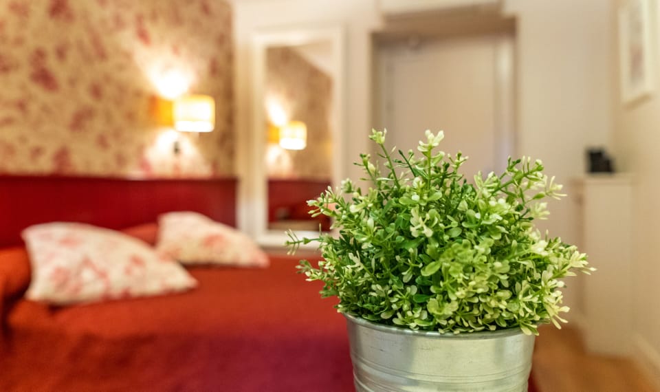 City Double or Twin Room | 1 bedroom, blackout drapes, soundproofing, free WiFi