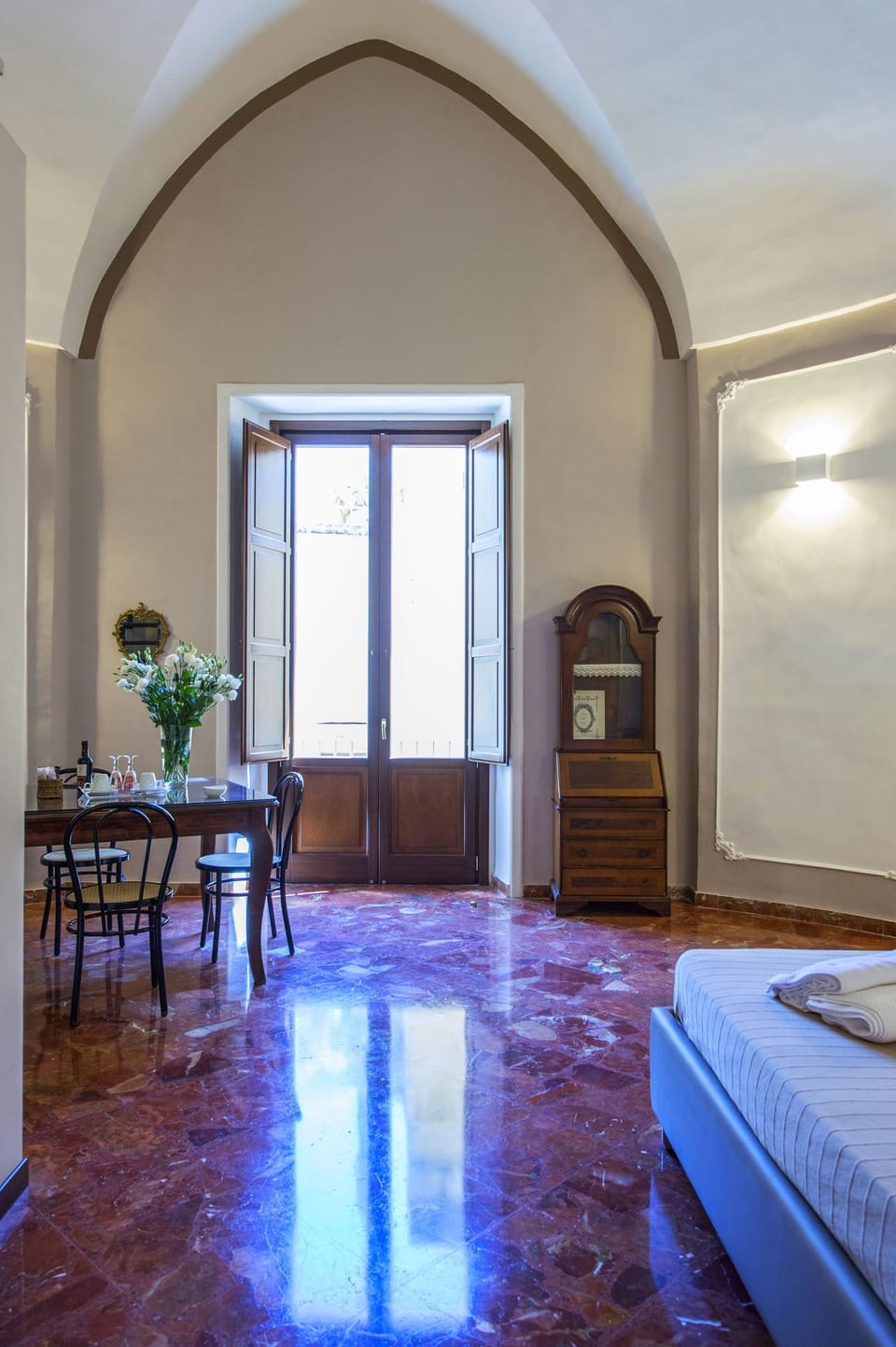 Luxury Suite (for 3 people San Matteo) | Minibar, in-room safe, desk, laptop workspace
