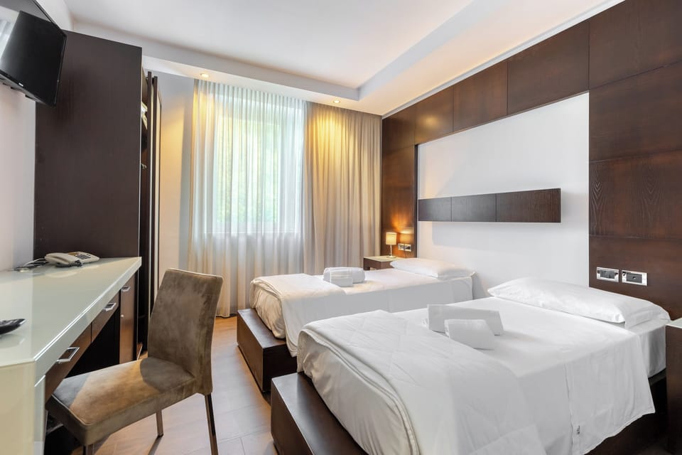 Standard Twin Room | Premium bedding, down comforters, memory foam beds, minibar