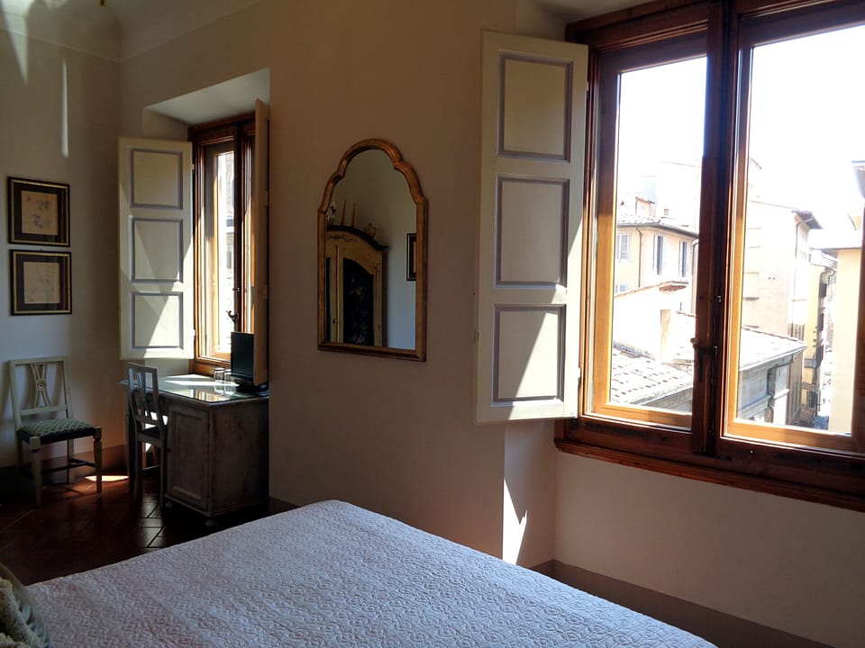 Superior Double Room, City View | Individually decorated, desk, blackout drapes, soundproofing