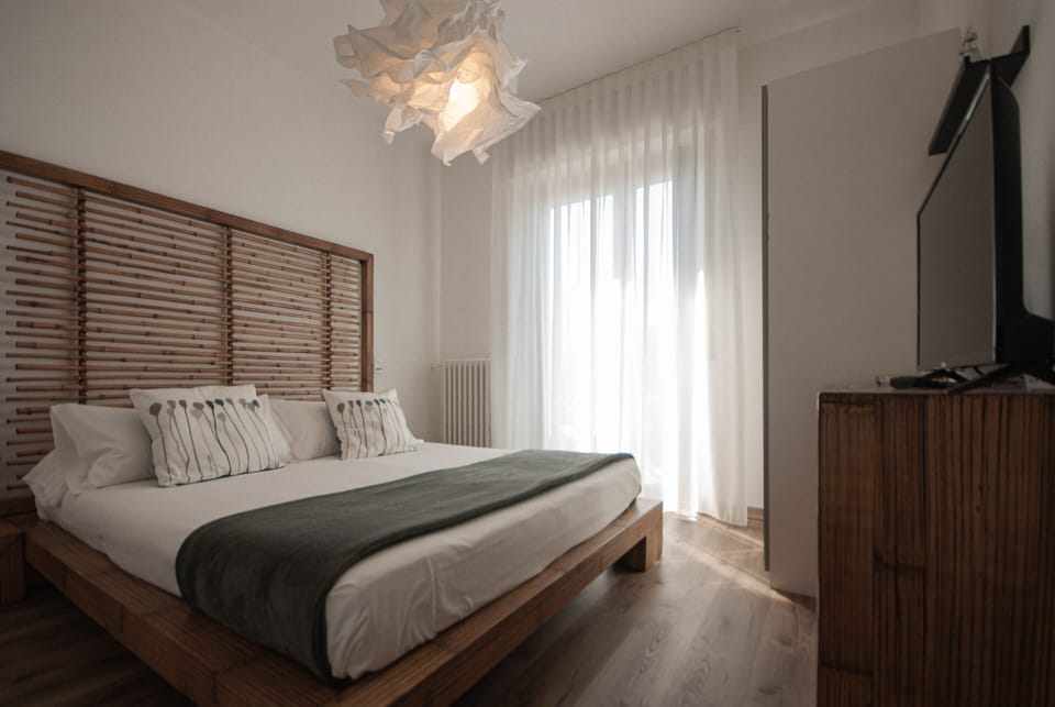 Comfort Double or Twin Room, Balcony, Lake View | Free WiFi, bed sheets