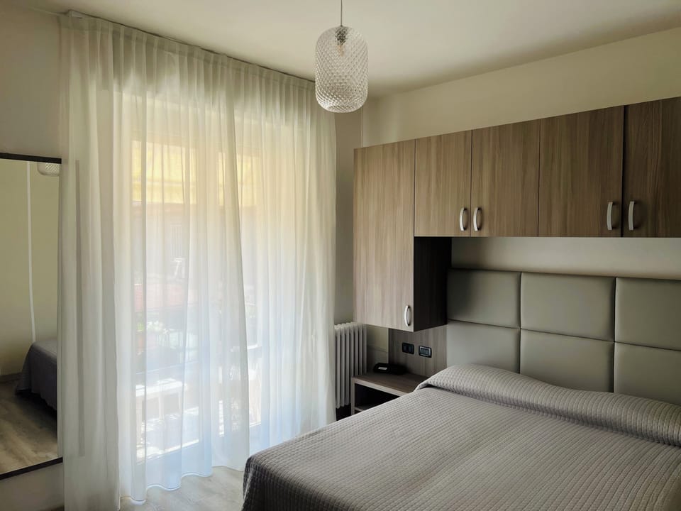 Double Room, 1 Double Bed, Balcony, Partial Lake View | In-room safe, desk, laptop workspace, free WiFi
