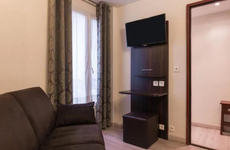 Superior Triple Room | In-room safe, soundproofing, free WiFi, bed sheets