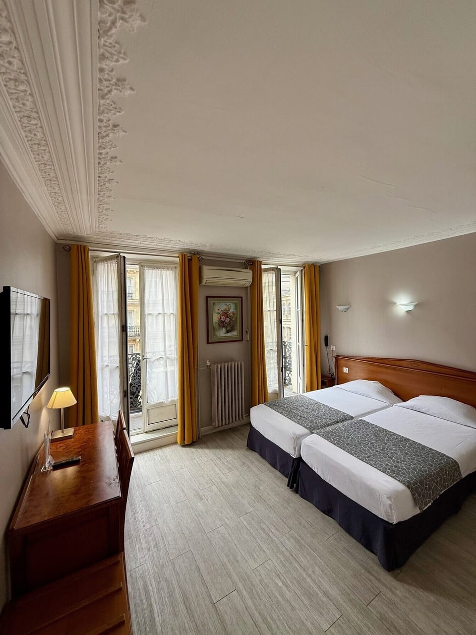 Superior Twin Room | In-room safe, desk, blackout drapes, soundproofing