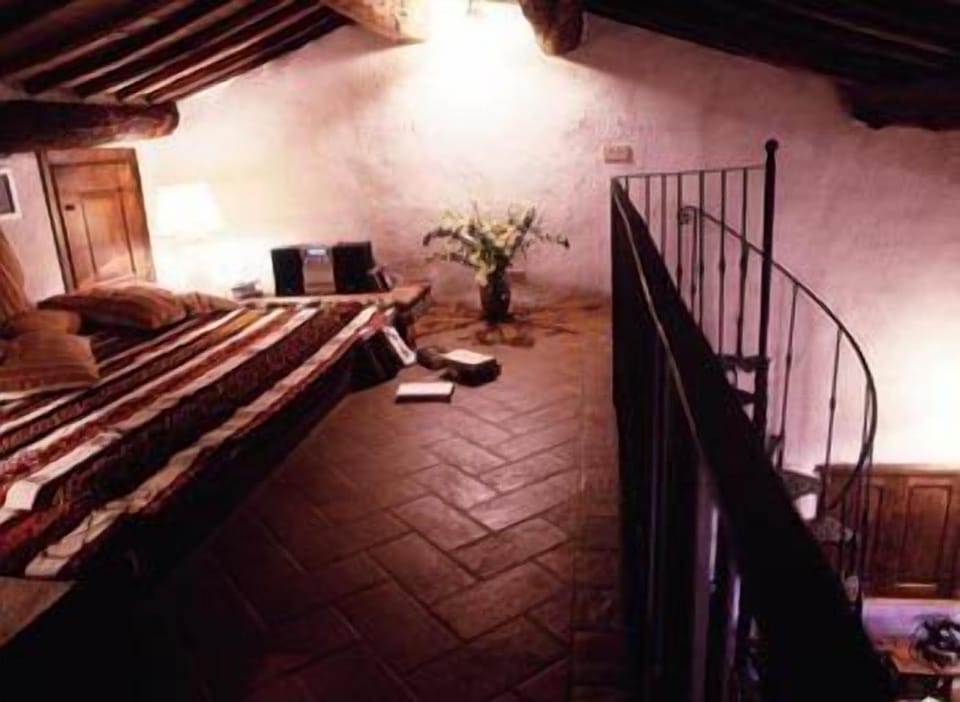 Handrails in stairways